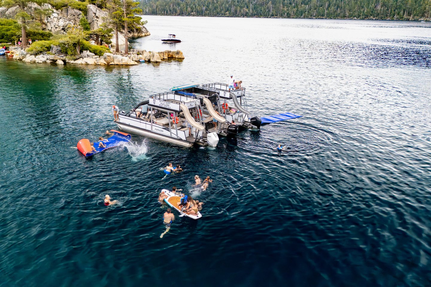 three pontoon boat rentals in lake tahoe