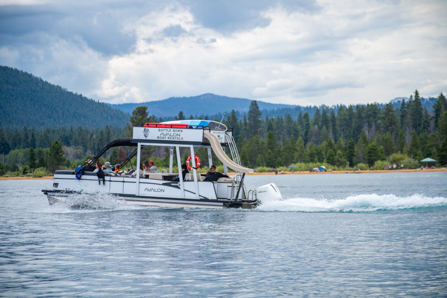 south-lake-tahoe-boat-rental-gallery (5) lake tahoe pontoon party boat rental